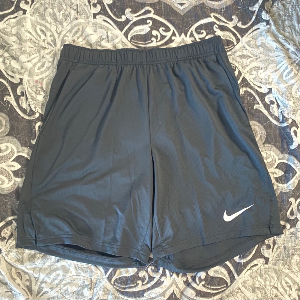 Men’s Gray Nike Shorts
